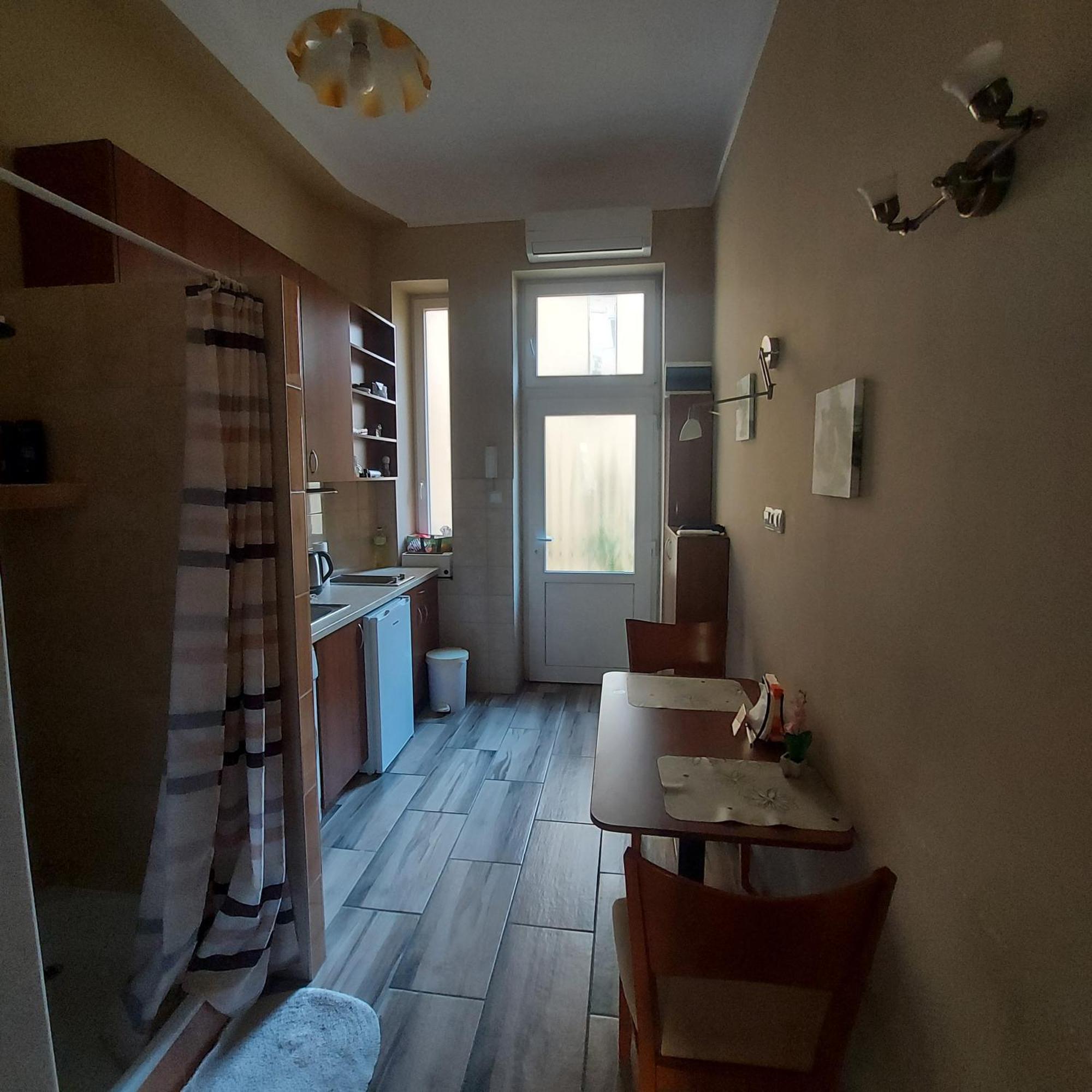 Cute Apartment Close To The Center Budapest Exterior photo