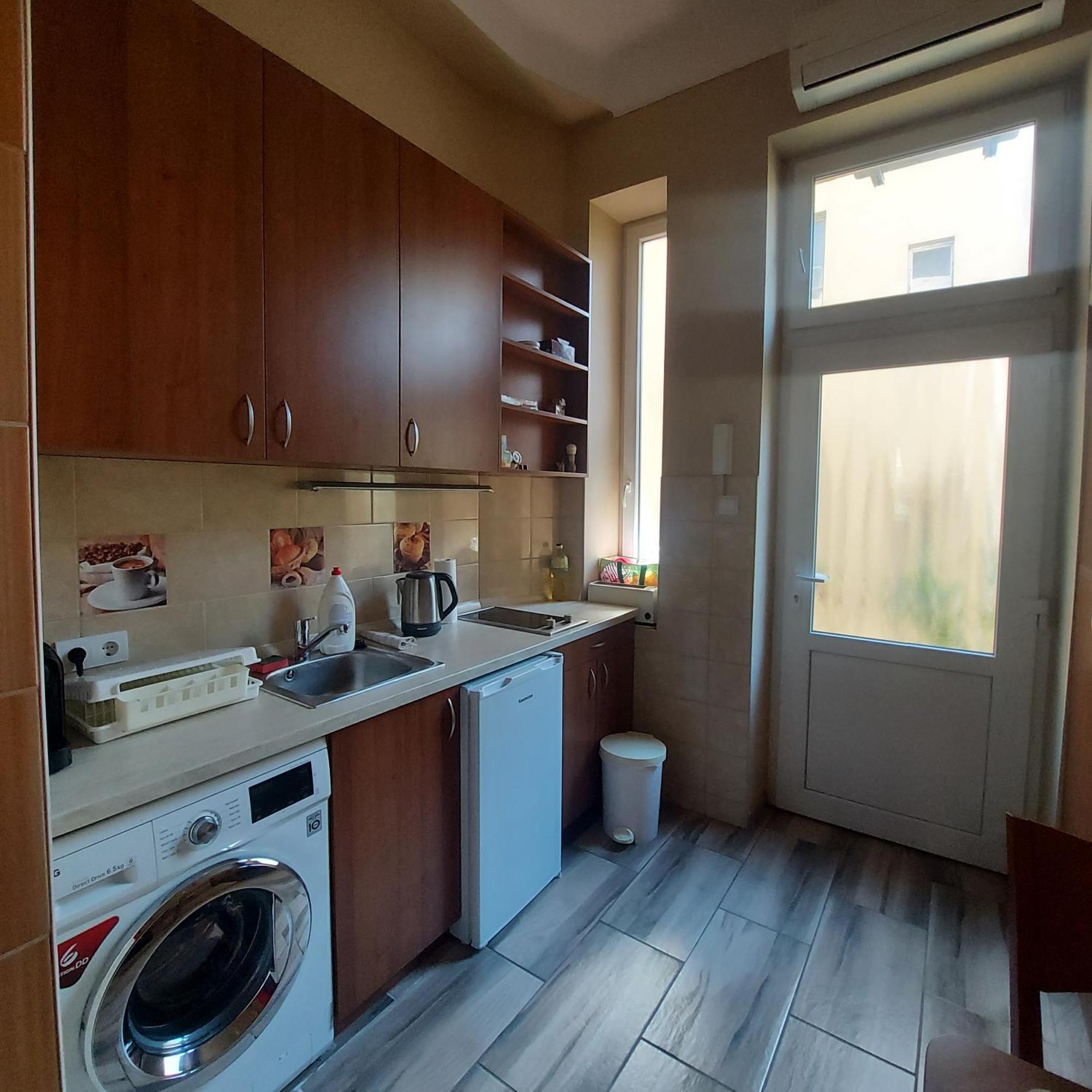 Cute Apartment Close To The Center Budapest Exterior photo